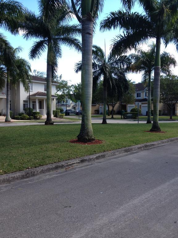 Speedway Blvd Townhouse Villa Homestead Luaran gambar